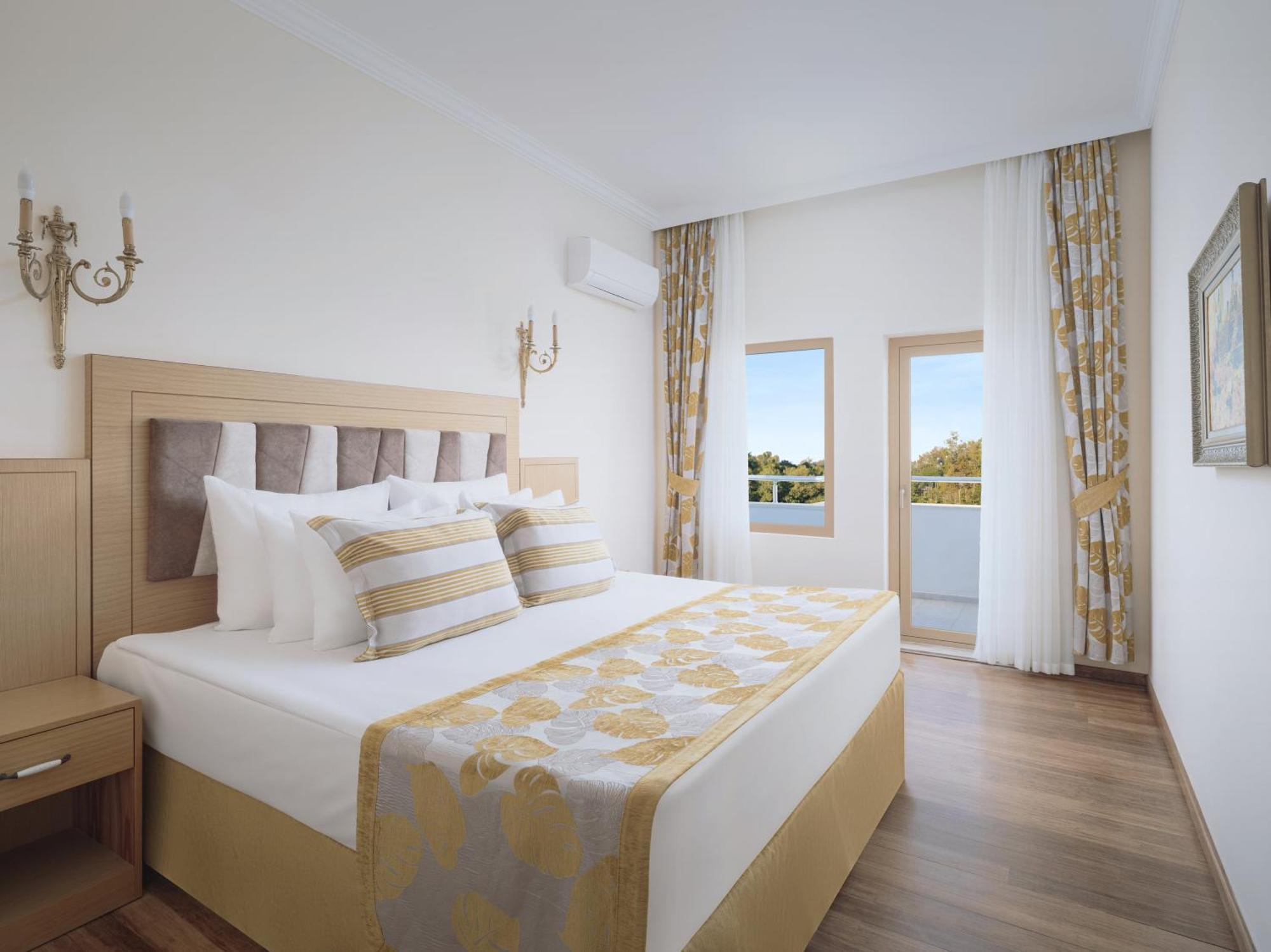 Selectum Noa Belek Hotel Exterior photo