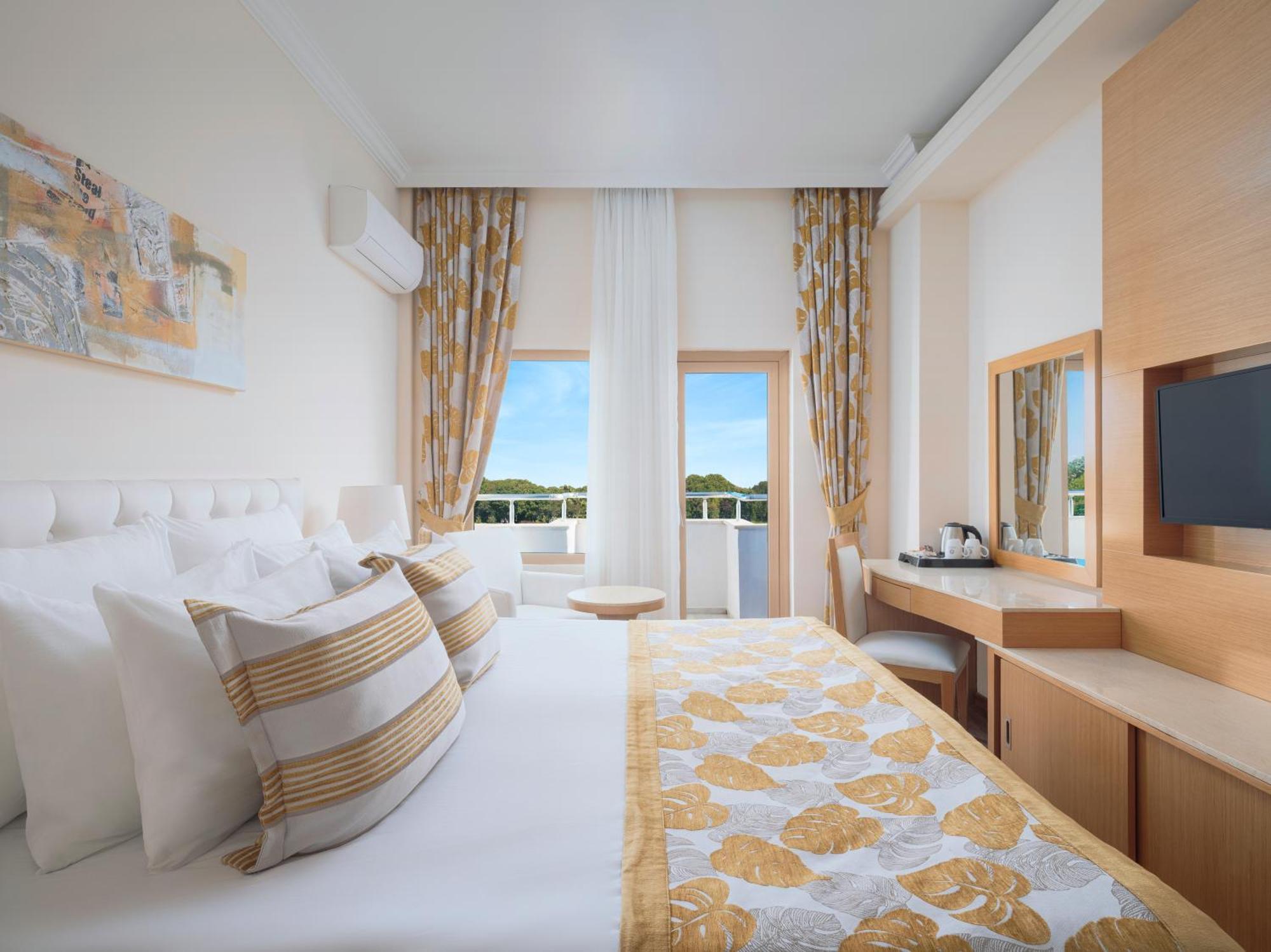 Selectum Noa Belek Hotel Exterior photo